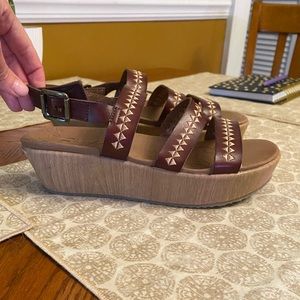Sketchers Luxe Foam Sandals size 8.5